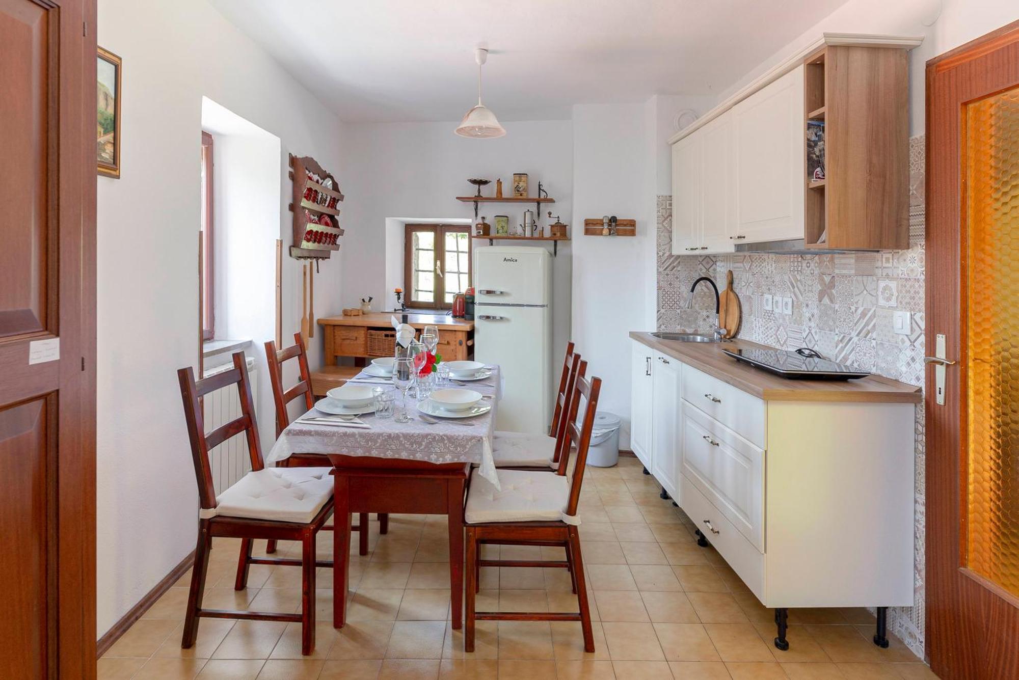 Appartamento Under The Rock House In Osp With Hot Tub Esterno foto