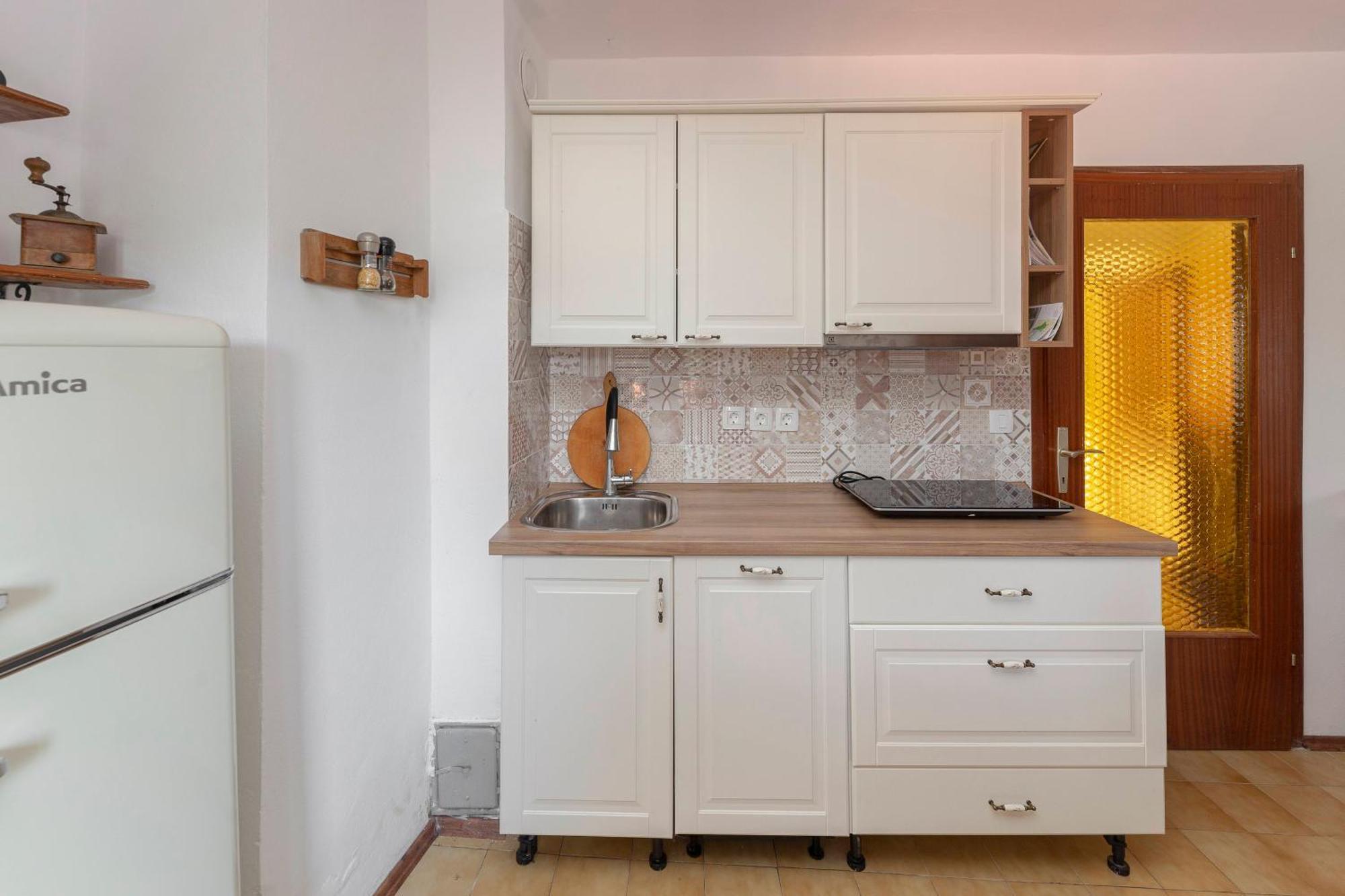 Appartamento Under The Rock House In Osp With Hot Tub Esterno foto